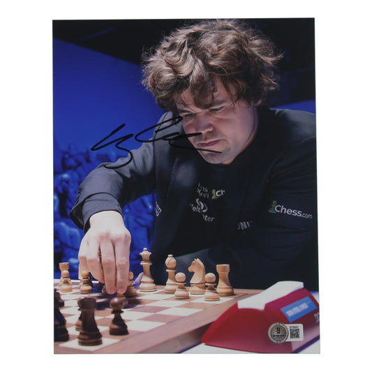 Magnus Carlsen Signed 8x10 Photo (Beckett)