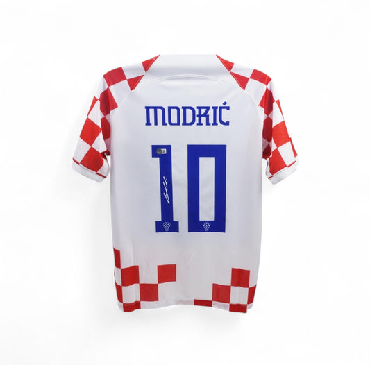 Luka Modric SIgned Croatia National Team Nike Authentic Jersey (Beckett)